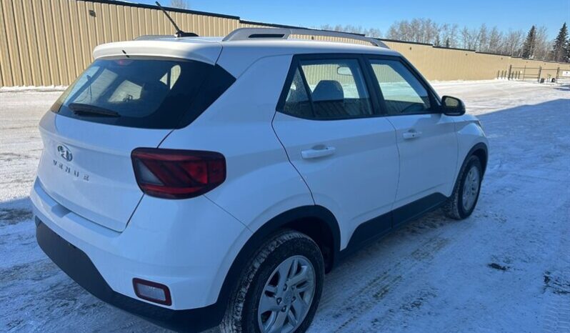 
								2024 Hyundai VENUE Preferred full									