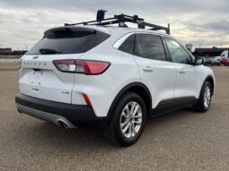 
										2020 Ford Escape SE full									