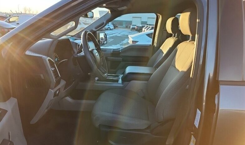 
								2020 Ford F-150 XLT full									