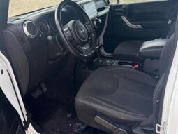 
										2018 Jeep Wrangler JK Unlimited Sahara full									