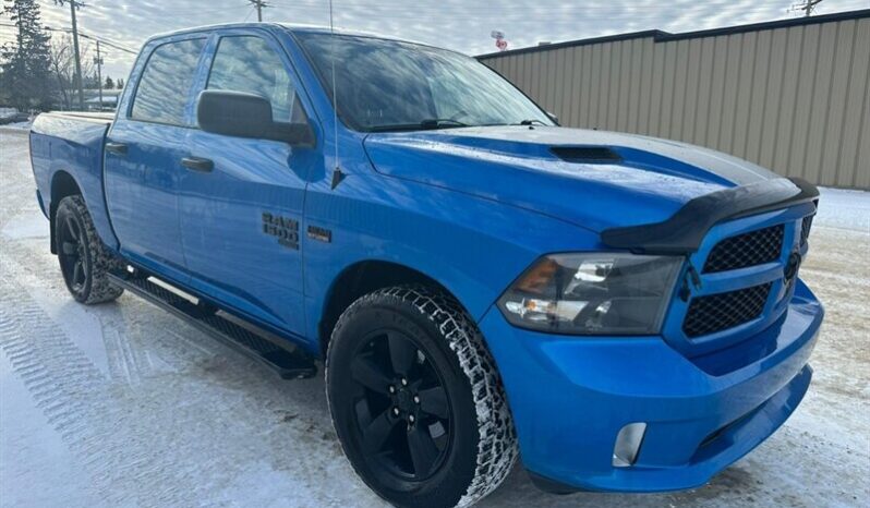 
								2019 RAM 1500 Classic Express Blackout full									