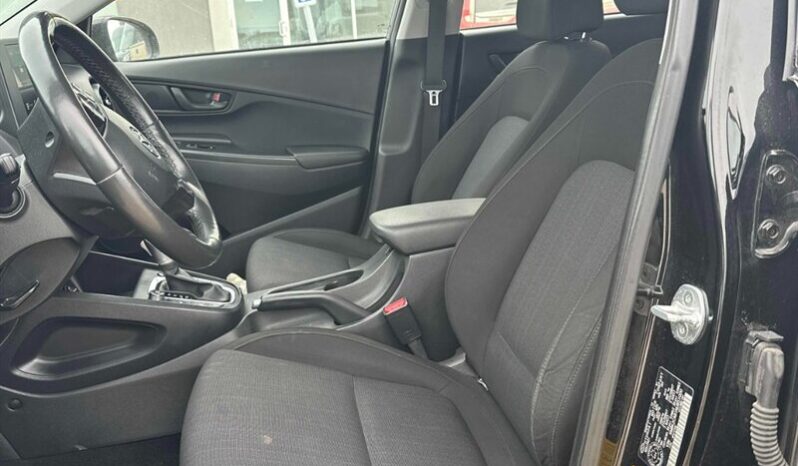 
								2022 Hyundai Kona Preferred full									