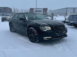 
										2023 Chrysler 300 Series Touring L full									