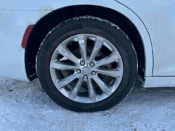 
										2021 Chrysler 300 Series S full									