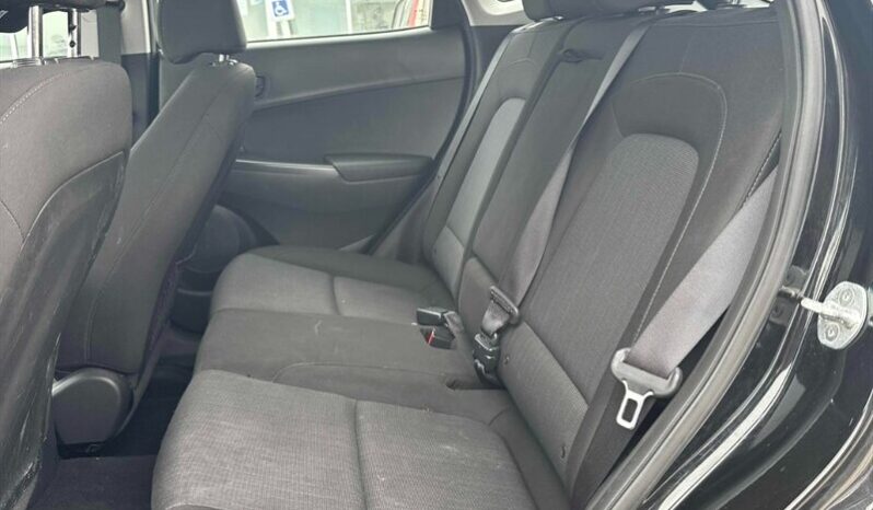 
								2022 Hyundai Kona Preferred full									