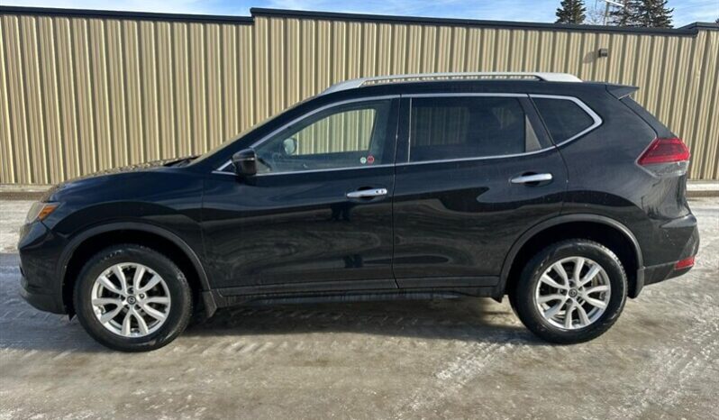 
								2020 Nissan Rogue SV full									