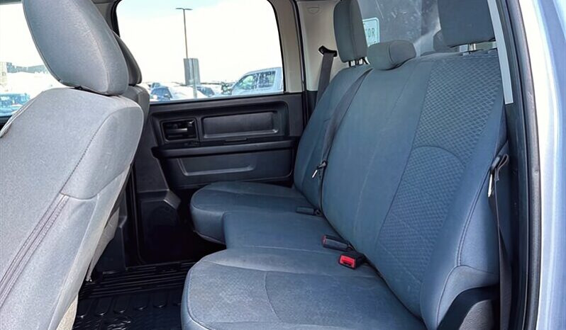 
								2019 RAM 1500 SXT full									