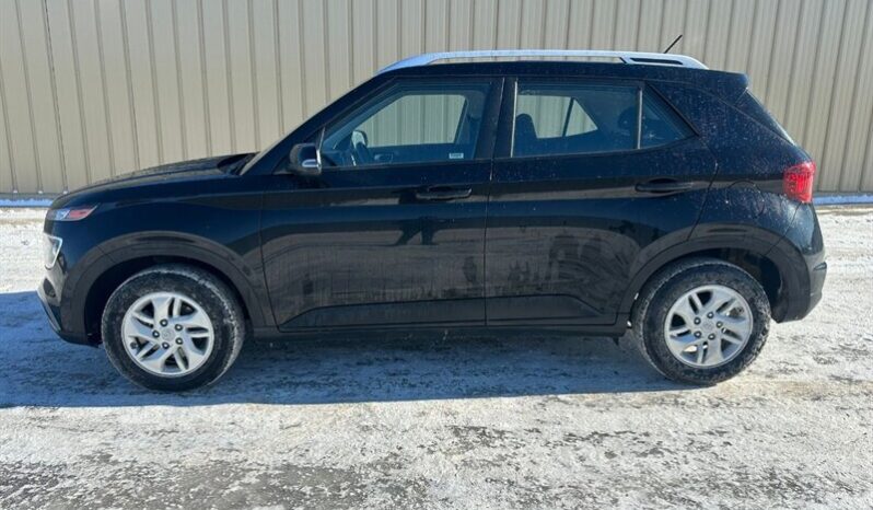 
								2024 Hyundai VENUE Preferred full									