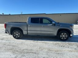 
										2024 GMC Sierra 1500 SLT full									