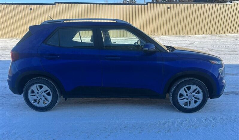 
								2024 Hyundai VENUE Preferred full									