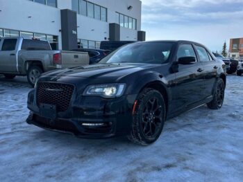 2023 Chrysler 300 Series S