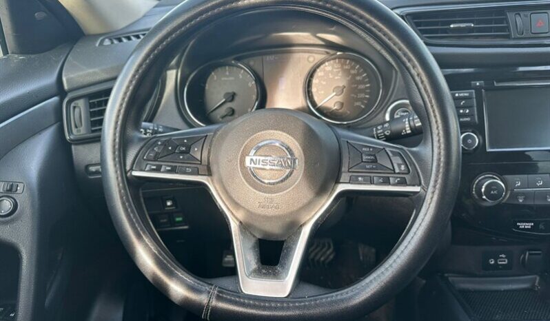 
								2020 Nissan Rogue SV full									