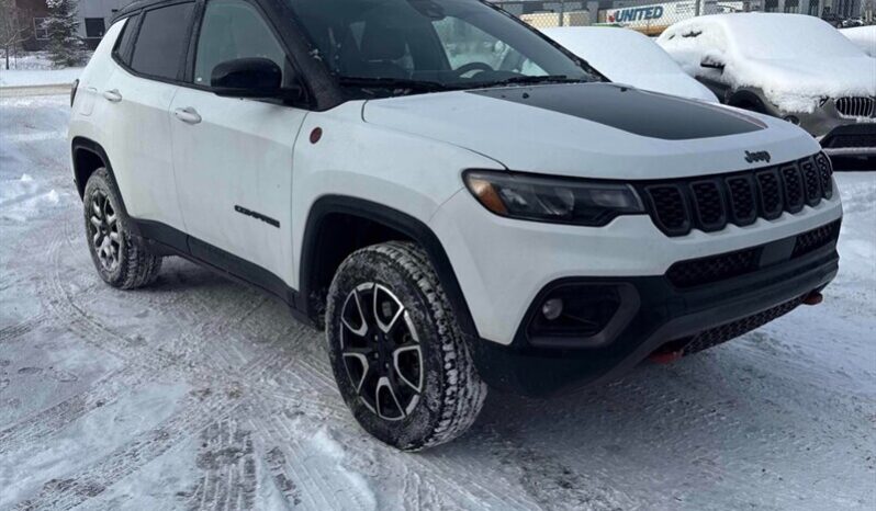
								2024 Jeep Compass Trailhawk full									