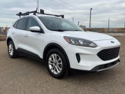 
										2020 Ford Escape SE full									
