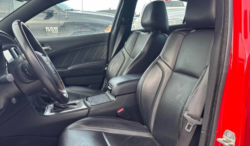 
								2023 Dodge Charger SXT full									