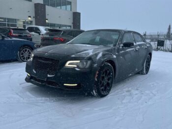 2023 Chrysler 300 Series Touring L