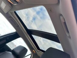 
										2023 Chrysler 300 Series Touring L full									