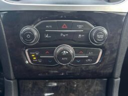 
										2023 Chrysler 300 Series Touring L full									