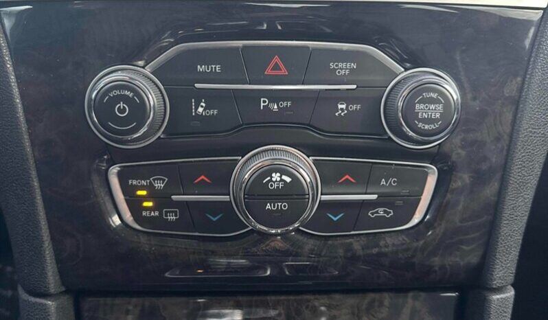 
								2023 Chrysler 300 Series Touring L full									