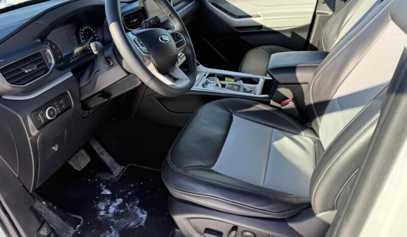 
								2024 Ford Explorer XLT Sport full									