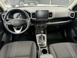 
										2024 Hyundai VENUE Preferred full									