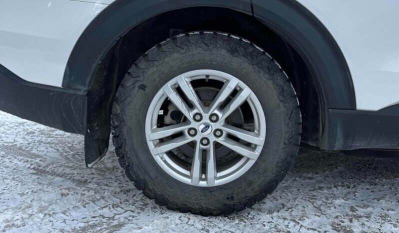 
								2020 Ford Explorer XLT full									