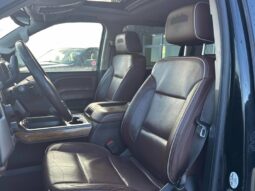 
										2017 Chevrolet Silverado 1500 High Country full									