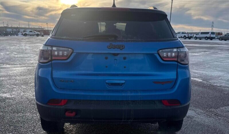 
								2024 Jeep Compass Trailhawk full									