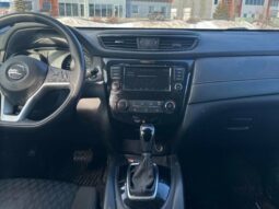 
										2020 Nissan Rogue SV full									