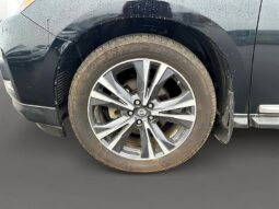 
										2017 Nissan Pathfinder Platinum full									