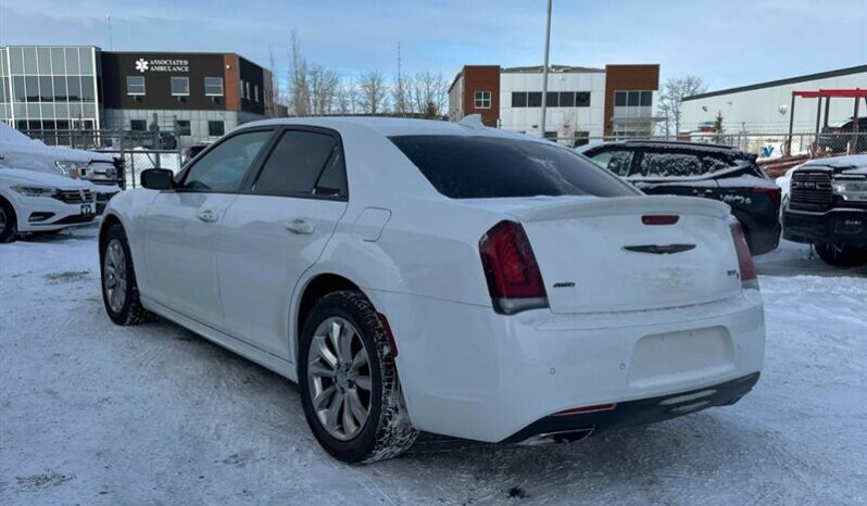 
								2021 Chrysler 300 Series S full									