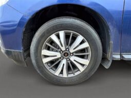 
										2017 Nissan Pathfinder SV full									