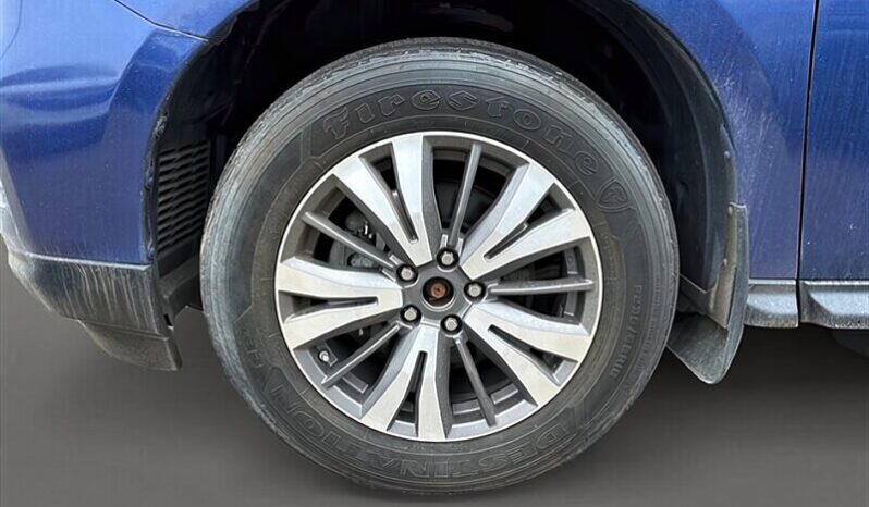 
								2017 Nissan Pathfinder SV full									