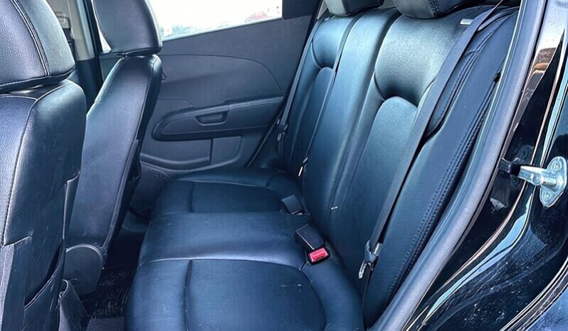 
								2017 Chevrolet Sonic LT Auto full									