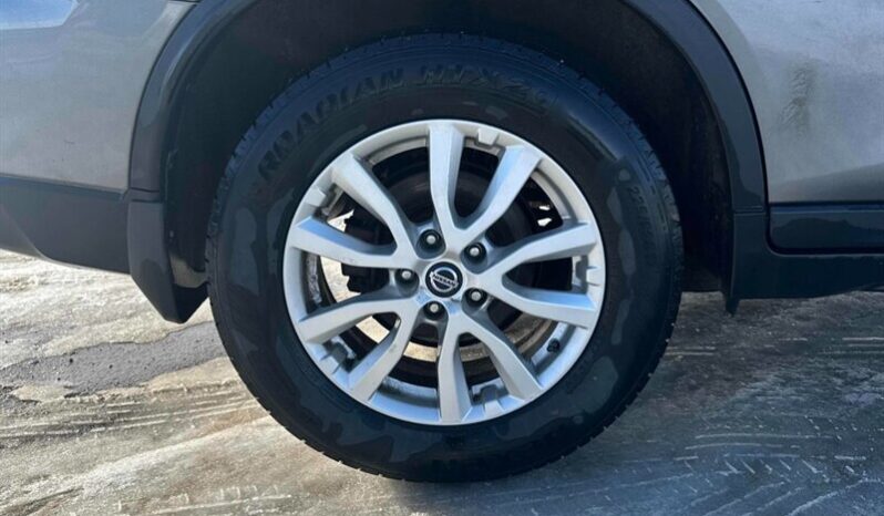 
								2020 Nissan Rogue SV full									