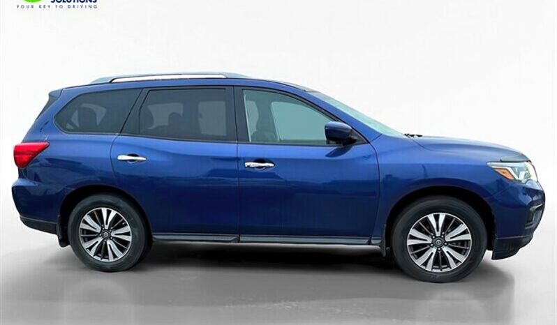
								2017 Nissan Pathfinder SV full									