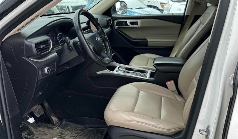 
								2020 Ford Explorer XLT full									