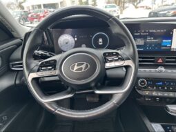 
										2024 Hyundai ELANTRA Preferred Tech full									
