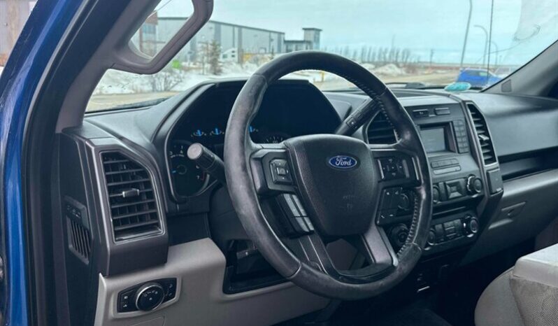 
								2017 Ford F-150 XLT full									
