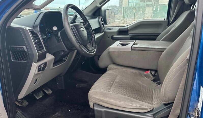 
								2017 Ford F-150 XLT full									