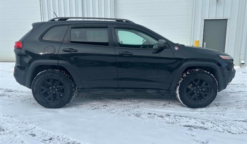 
								2015 Jeep Cherokee Trailhawk full									