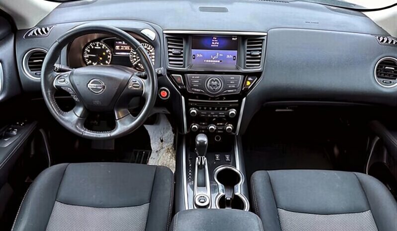 
								2017 Nissan Pathfinder SV full									