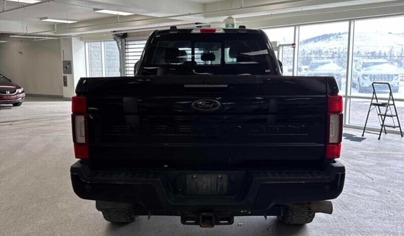 
								2020 Ford F-350 Super Duty Lariat full									