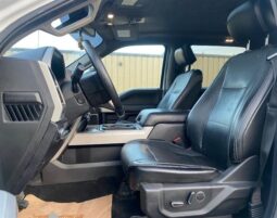 
										2020 Ford F-350 Super Duty Lariat full									