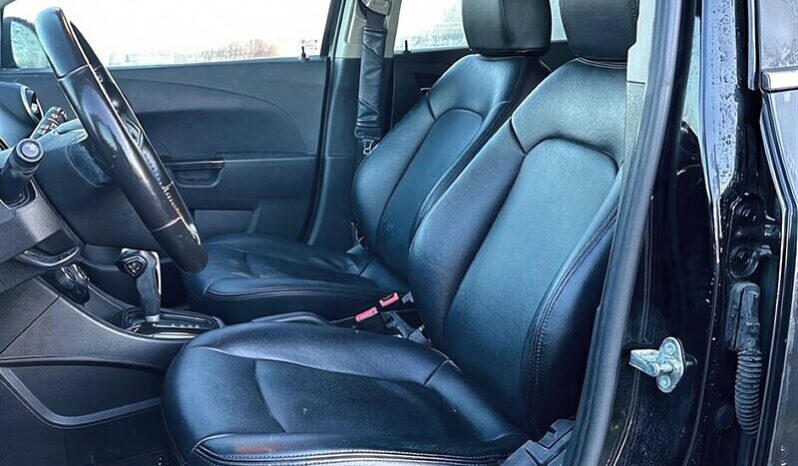 
								2017 Chevrolet Sonic LT Auto full									