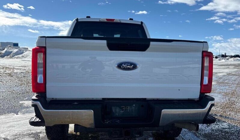 
								2023 Ford F-250 Super Duty XL full									