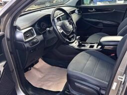 
										2019 Kia Sorento LX full									