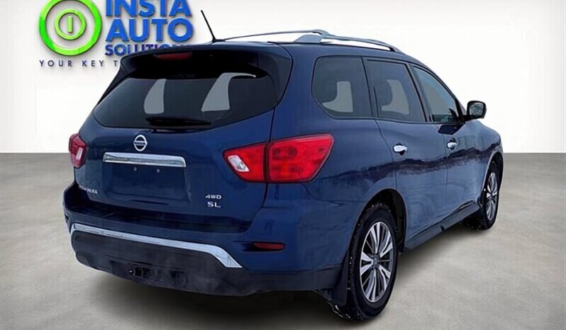 
								2018 Nissan Pathfinder SL full									