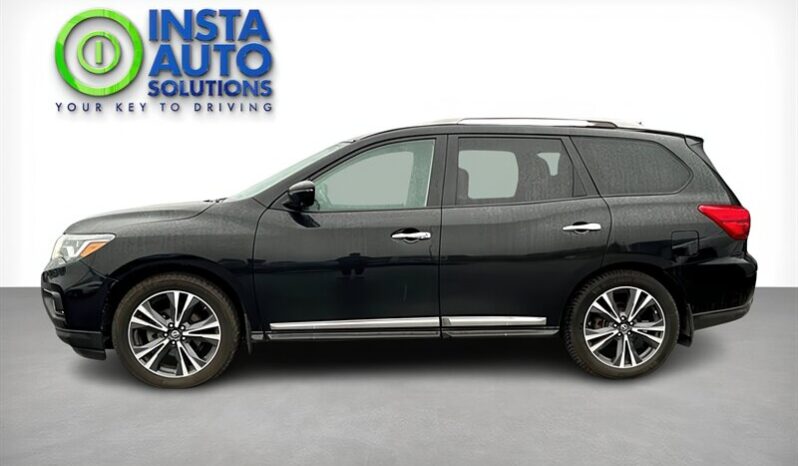 
								2017 Nissan Pathfinder Platinum full									