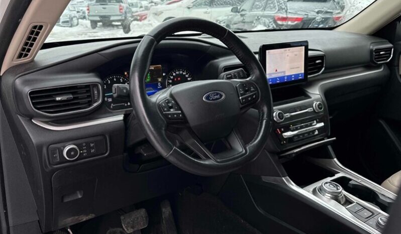 
								2020 Ford Explorer XLT full									